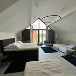 Bed & Breakfast Zeglarskie Z Widokiem Na Jezioro