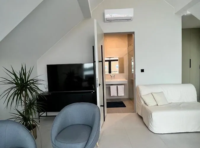 Zeglarskie Z Widokiem Na Jezioro Bed & Breakfast 3*