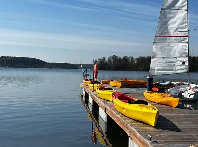 Zeglarskie Z Widokiem Na Jezioro Bed & Breakfast 3*