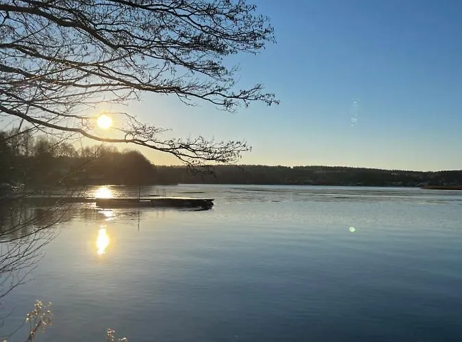 Zeglarskie Z Widokiem Na Jezioro Bed & Breakfast