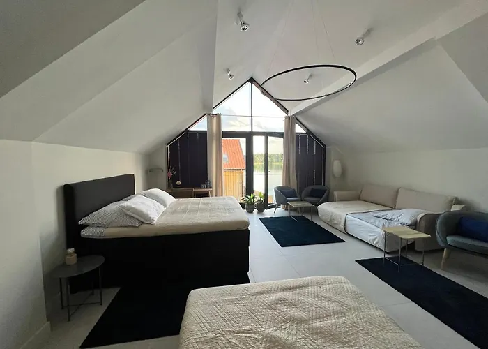 Bed & Breakfast Zeglarskie Z Widokiem Na Jezioro