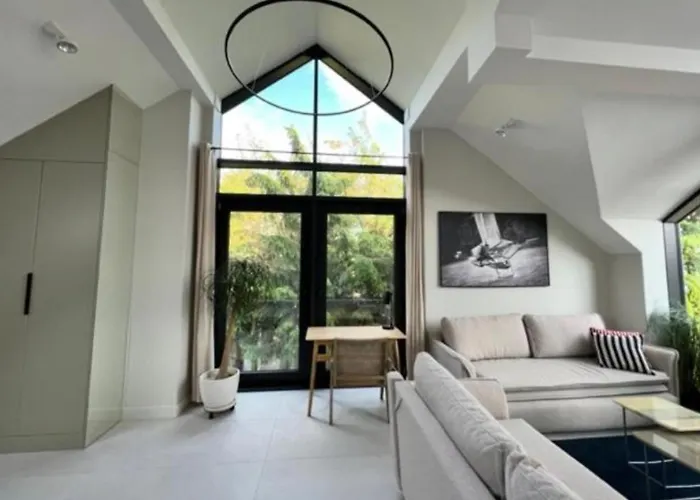 Zeglarskie Z Widokiem Na Jezioro Bed & Breakfast 3*