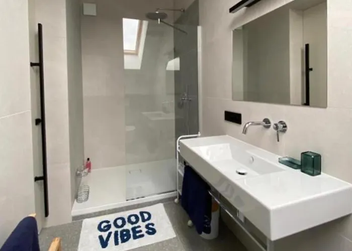 Zeglarskie Z Widokiem Na Jezioro