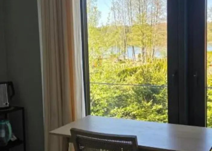 Zeglarskie Z Widokiem Na Jezioro Bed & Breakfast 3*